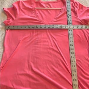 Lilly Pulitzer v neck tee xl